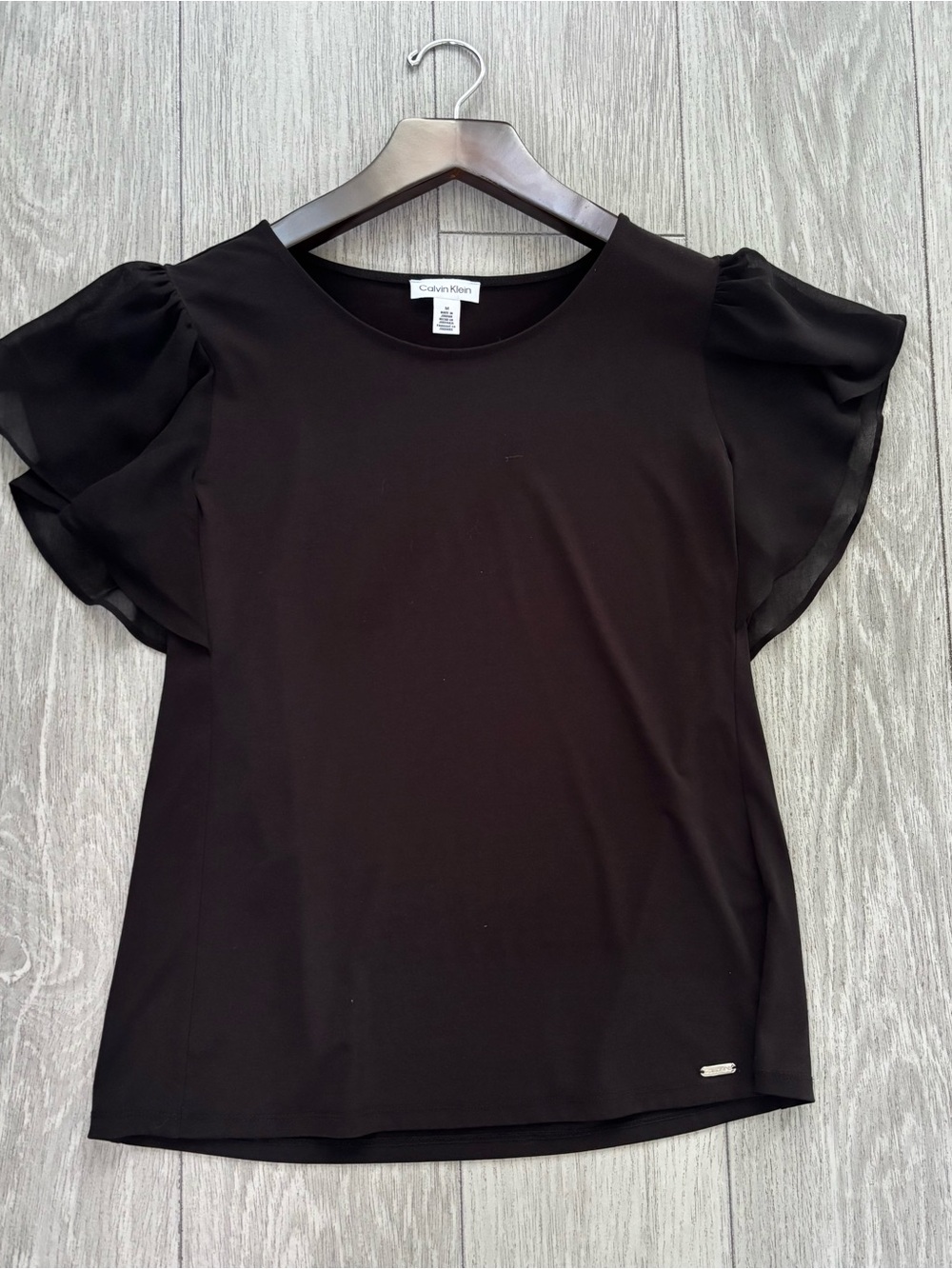 Calvin Klein flutter sleeve blouse in black. EUC.